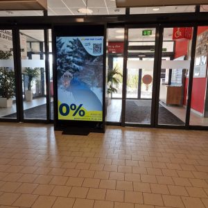 StradaNews 31 Reteaua-Digitala-Indoor-DOOH-KAUFLAND-Valea-Oltului-5